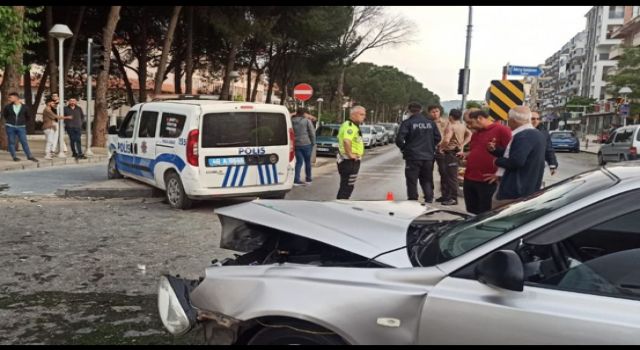 Polis Aracının Karıştığı Kazada 4 Kişi Yaralandı.