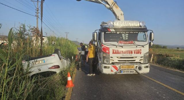 Milas’ta Şarampole Devrilen Araçta Sürücü Yaralandı