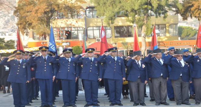 Ulu Önderi, bir kez daha özlemle andık…