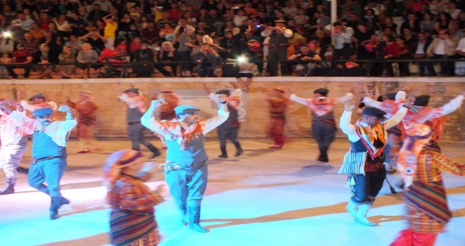 ‘Yürüyen Türkler’den şahane bir gece…