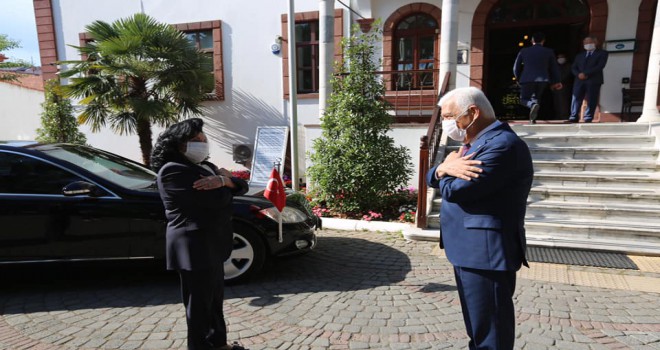 MUĞLA VALİSİ’NDEN BAŞKAN GÜRÜN’E VEDA ZİYARETİ