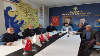 AK PARTİ İLÇE BAŞKANI ÇELİK' KURUCULAR İLE SABAH KAHVALTISINDA BULUŞTU..