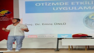 Doç. Dr. Emre Ünlü'den Milas'ta Ailelere Otizm Farkındalık Semineri